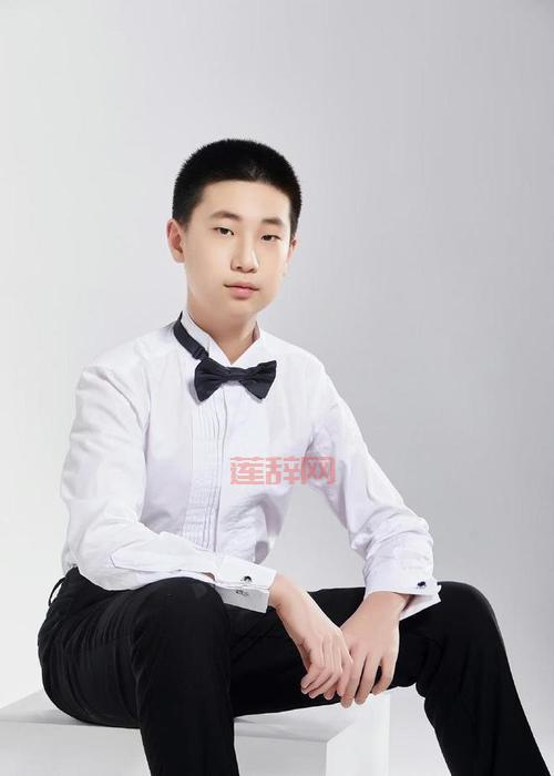 揭秘林永健儿子林大竣成长历程，钢琴天赋引关注