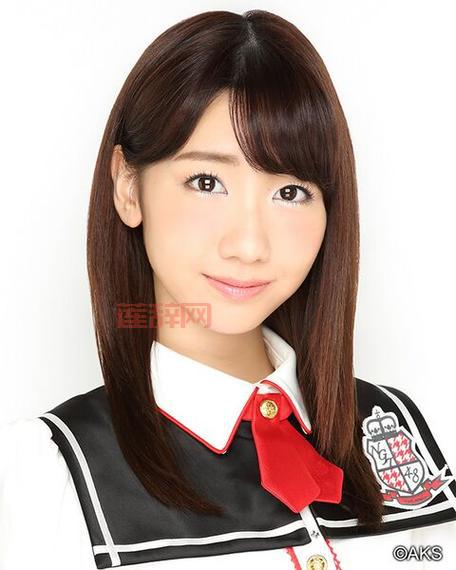 柏木由纪的工口姿势：AKB48偶像魅力如何展现