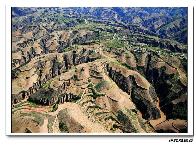 志丹县地貌大揭秘：黄土高原上的沟壑与河流