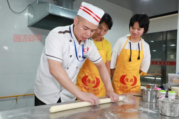 哪里可以学做包子？推荐热门包子培训学校名单