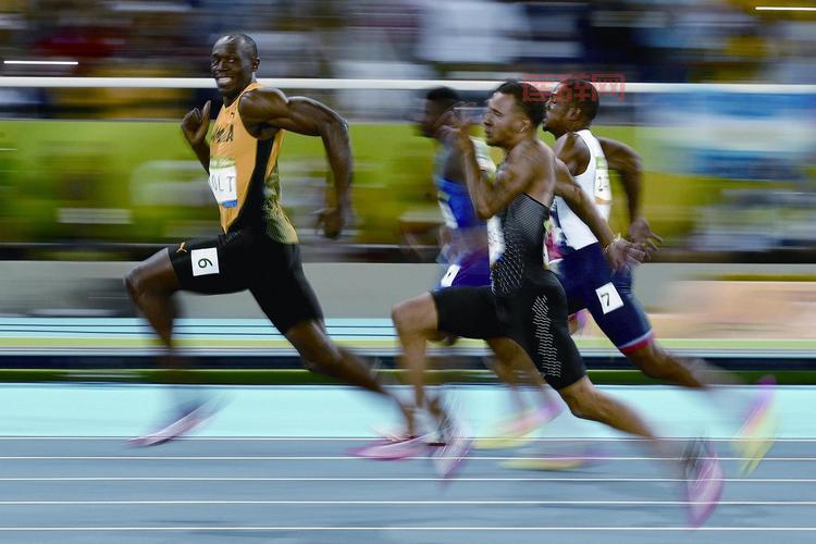 百米赛跑QWOP：极致速度的休闲游戏