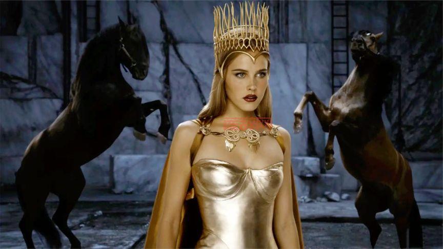 战争女神雅典娜：从神话到现代影视的传奇之旅