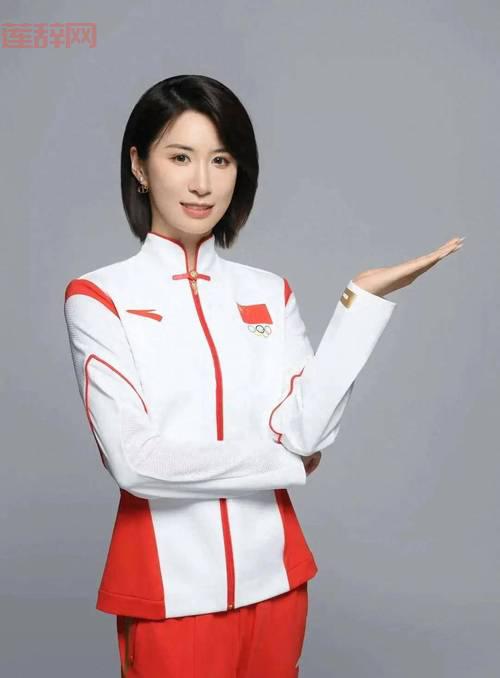 lol小沁个人资料大揭秘，关于她的那些事都在这里！